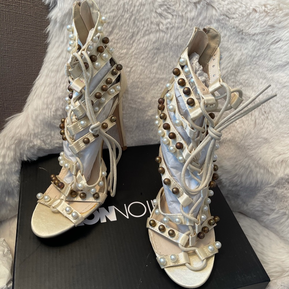 Sandal